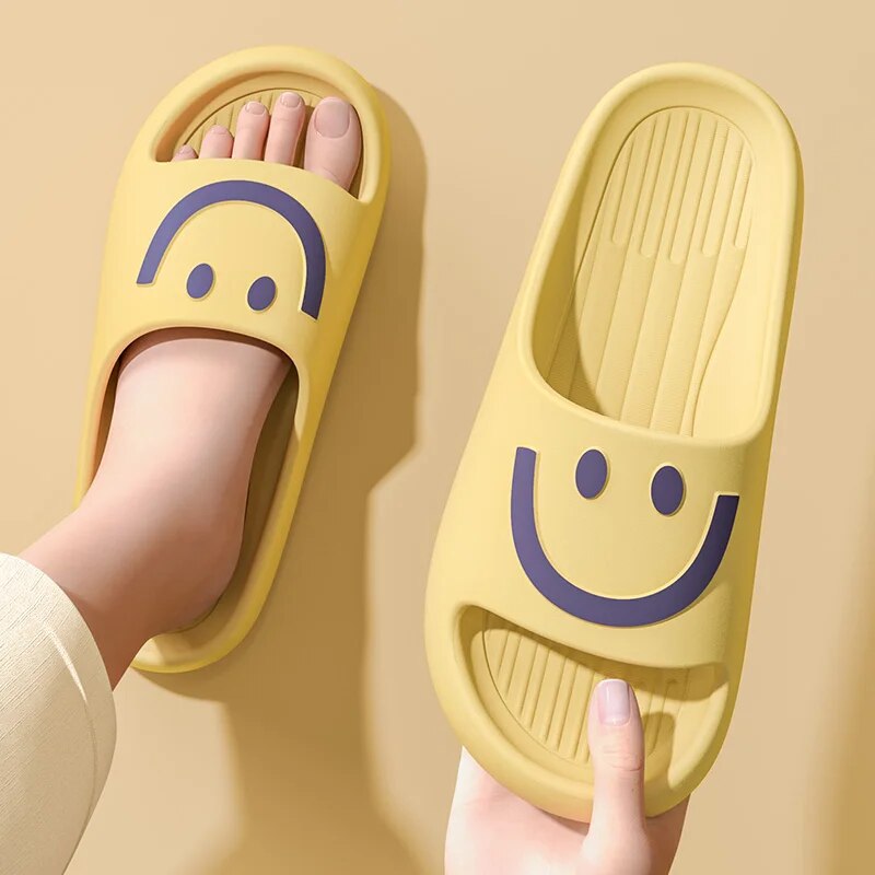 Smiley Face Cloud Slippers Dam - Mule Slip On recensie en prijs